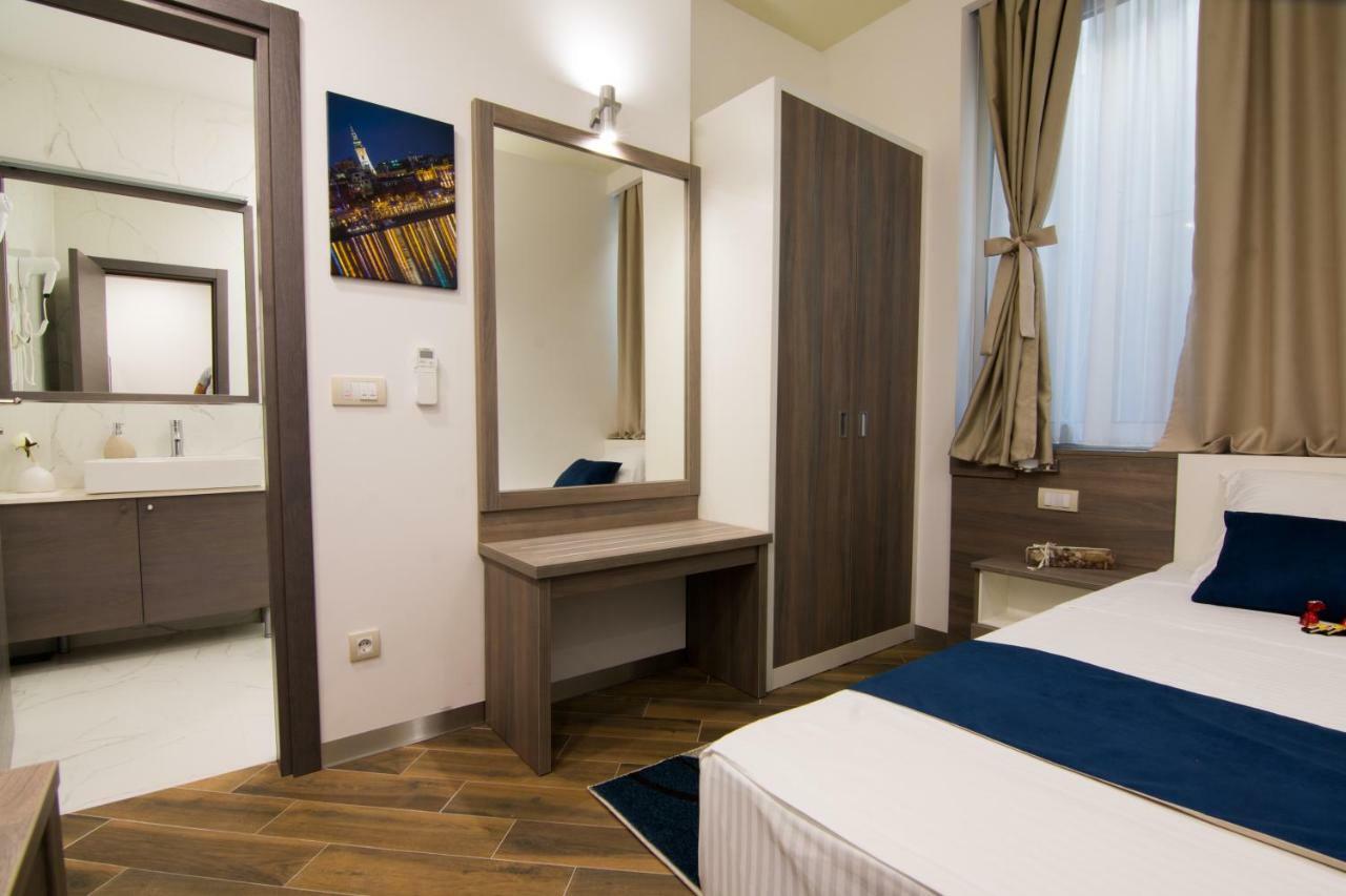 Omia Hotel 2*